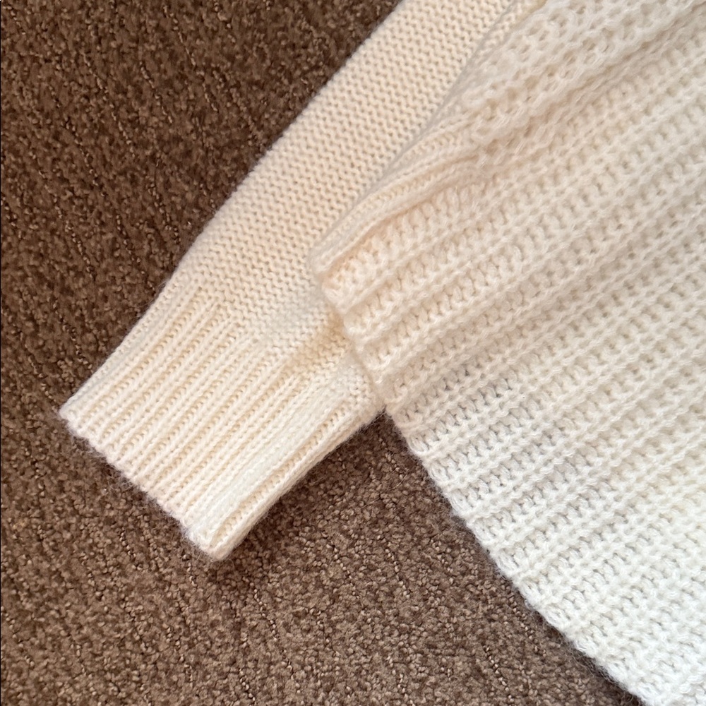 NWT Express Cream Cowl Neck Sweater - Picture 9 of 9